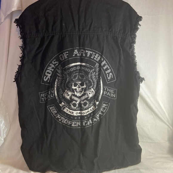 EUC Sons Of Arthritis  cut off sleeves denim black shirt - Picture 4 of 6
